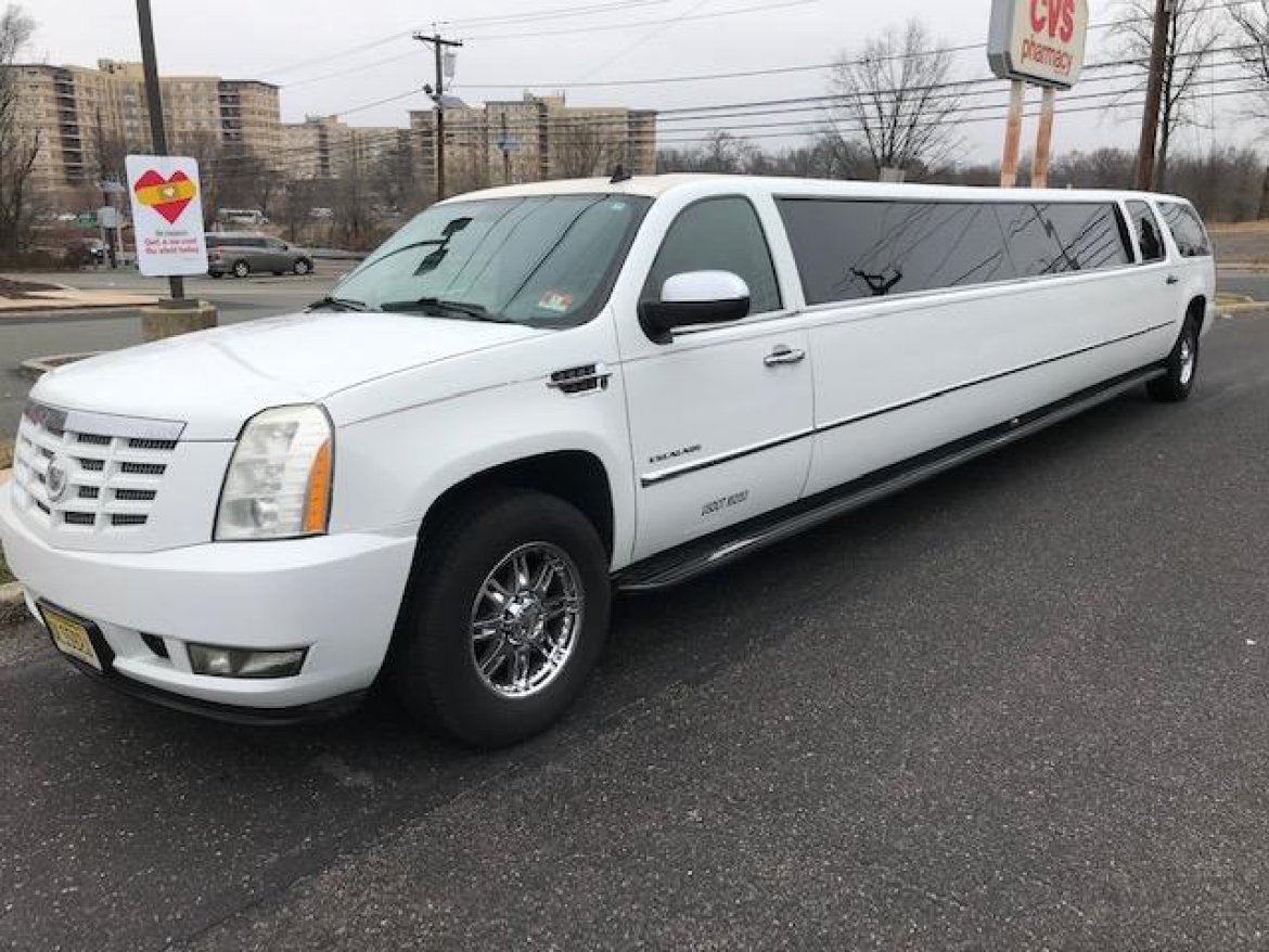 SUV Stretch for sale: 2008 Chevrolet Accolade 200&quot; by Executive Coach