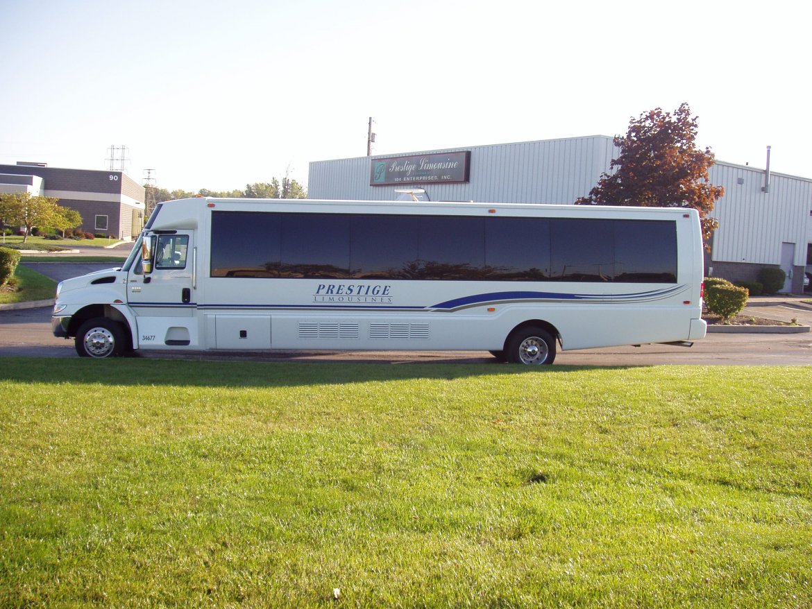 Limo Bus for sale: 2007 Freightliner Krystal KK-35 Limousine 36 pass. Party Bus 39&quot; by Krystal Koach