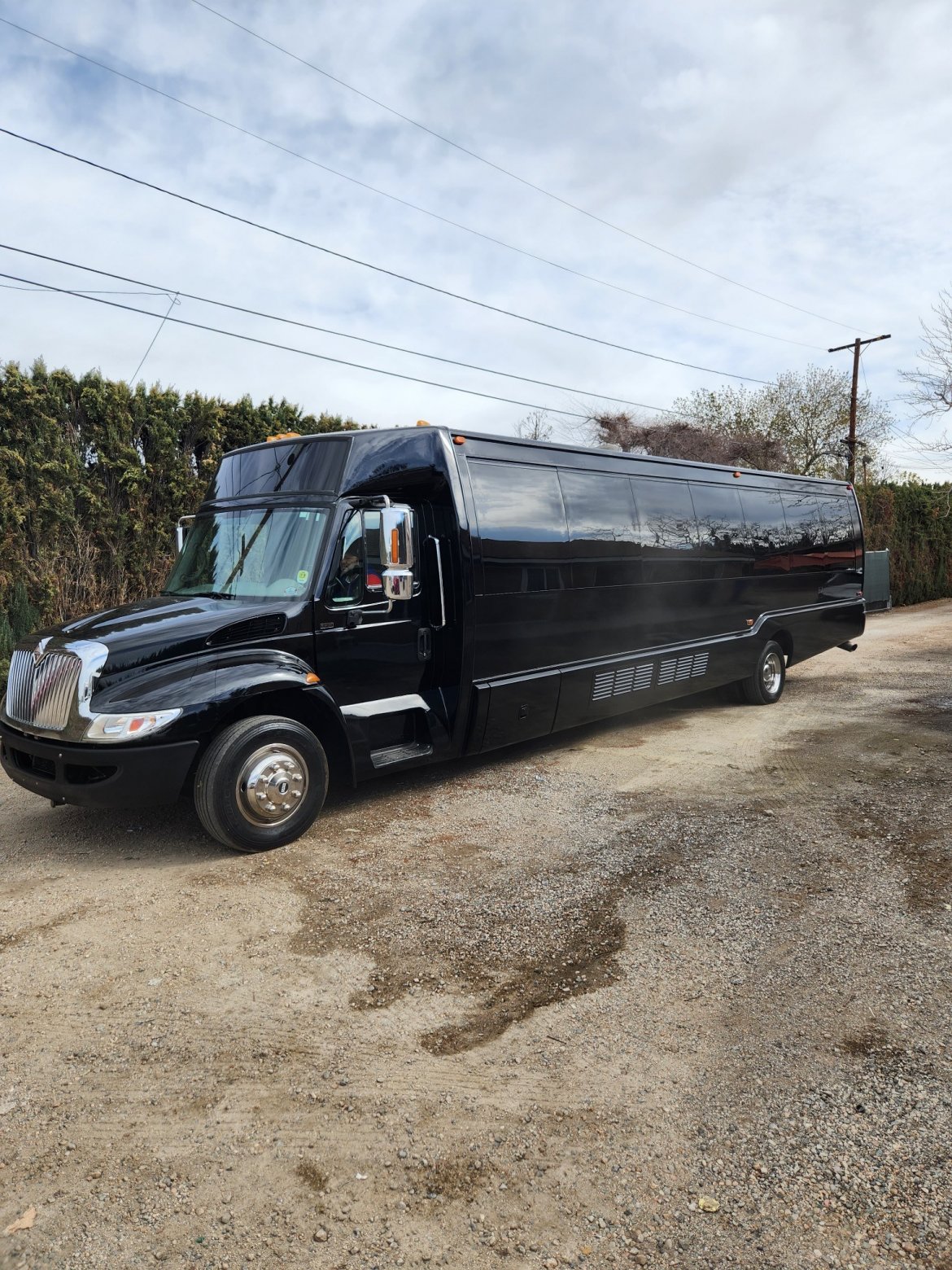 Limo Bus for sale: 2008 International 3200 by Krystal Koach