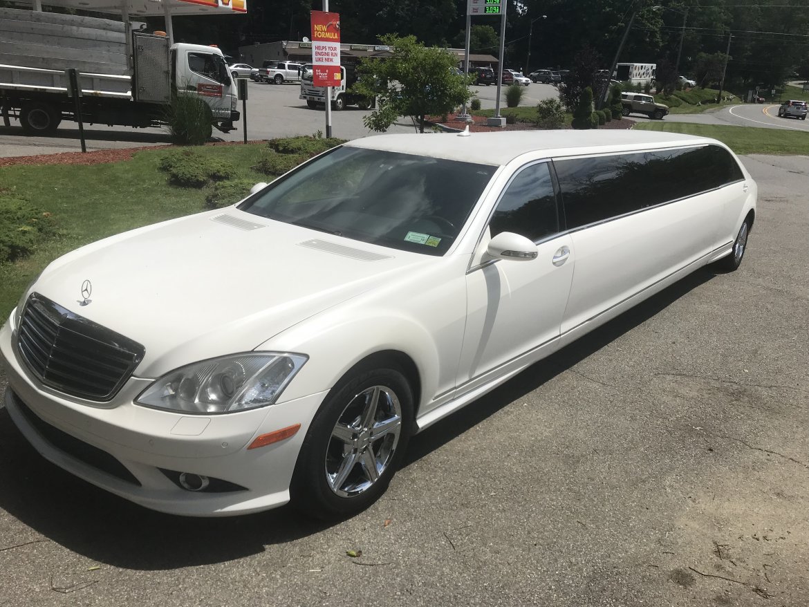 Limousine for sale: 2008 Mercedes-Benz S550 130&quot; by Nice Mercedes limousine wth jet door mint conditi