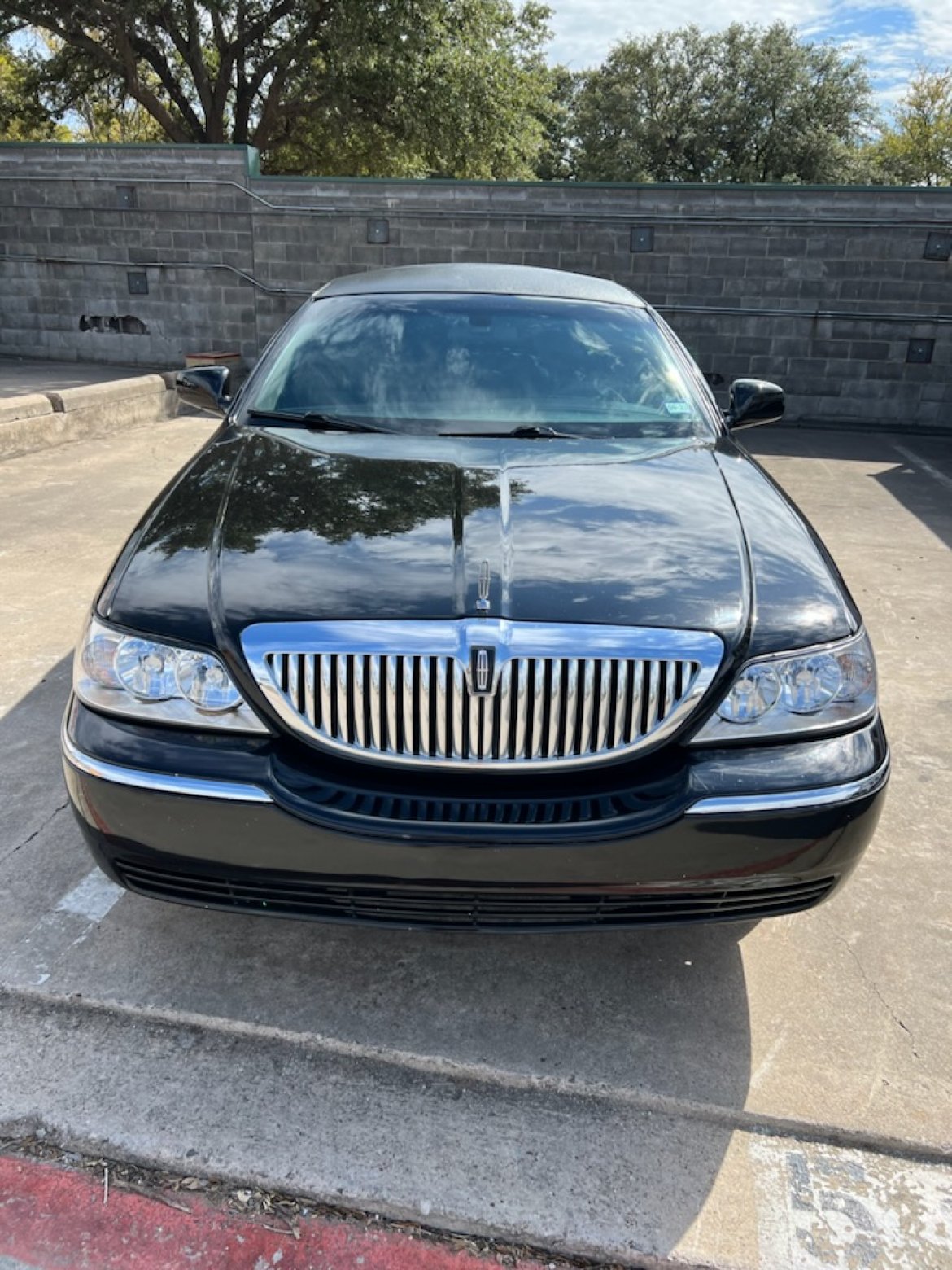 Limousine for sale: 2010 Lincoln Town Car 120&quot; by Executive Coach