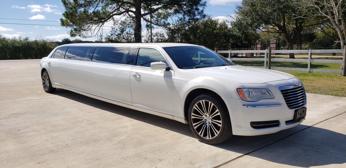 Limousine for sale: 2011 Chrysler 300 140&quot; by Executive Coach Builders