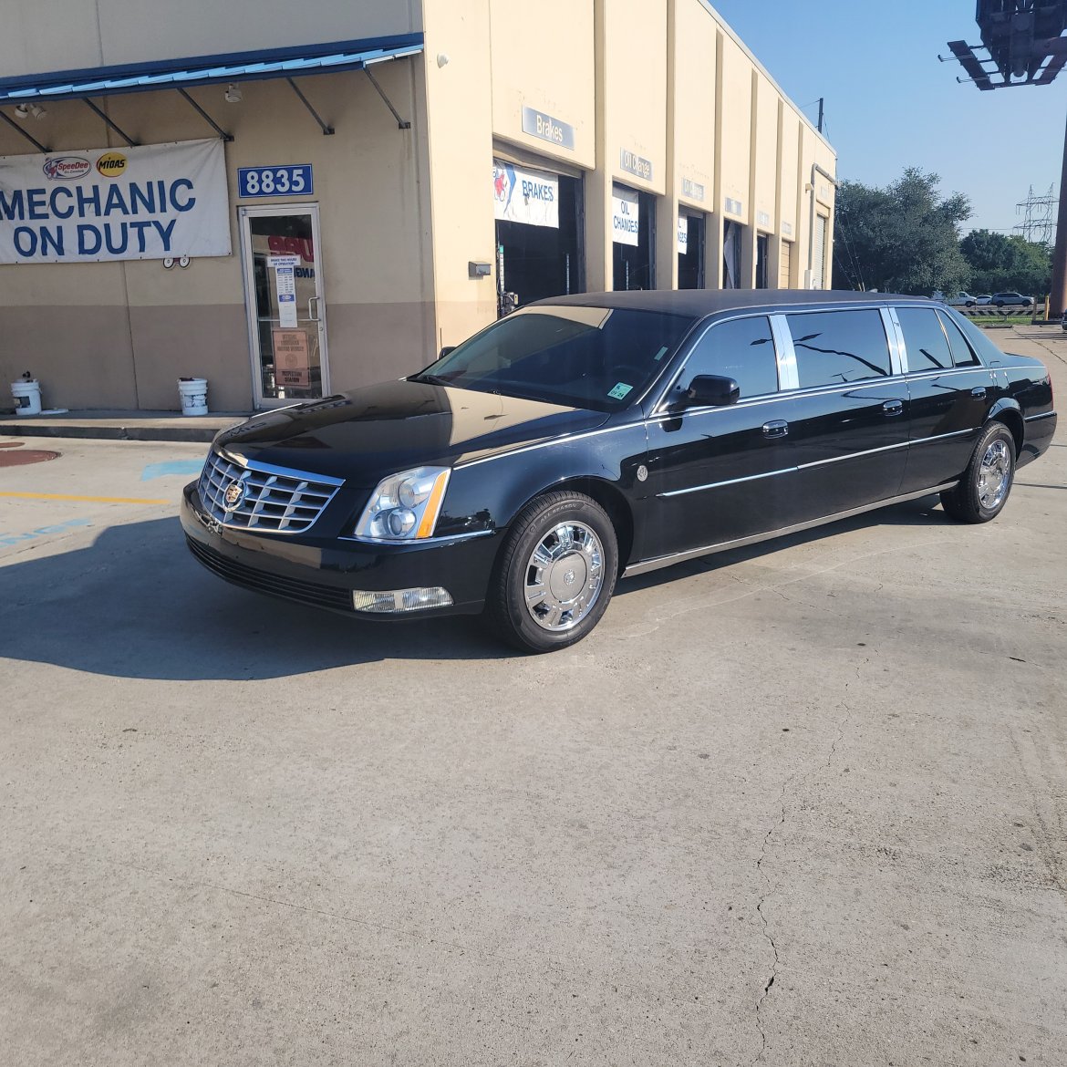 Limousine for sale: 2011 Cadillac DTS 6 Door Limousine 208&quot; by Federal Coach