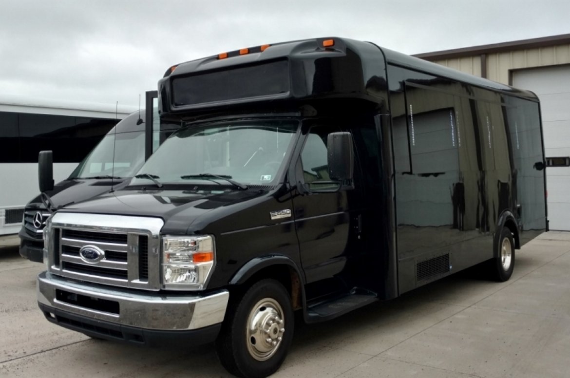 Limo Bus for sale: 2013 Ford E450 by LGE Coachworks