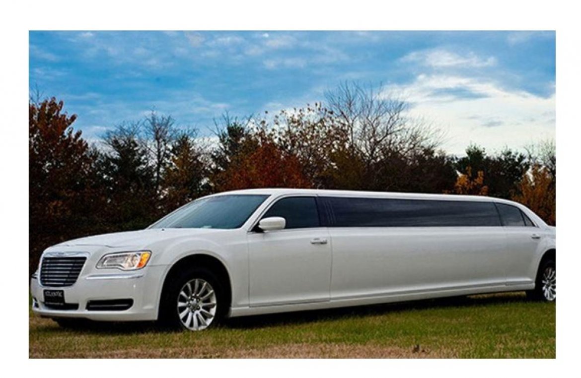 Limousine for sale: 2013 Chrysler 300 140&quot; by Moonlight