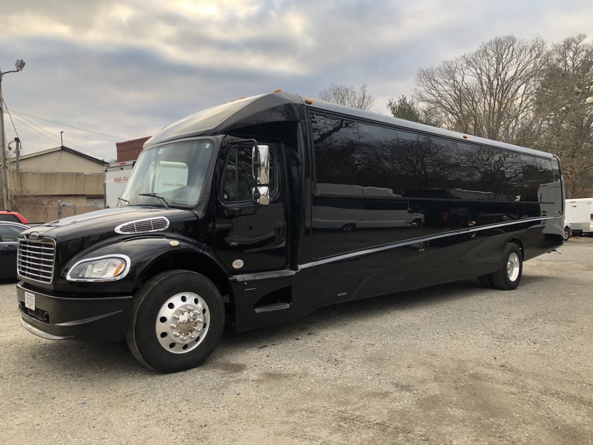 Shuttle Bus for sale: 2015 Freightliner M2 40&quot;