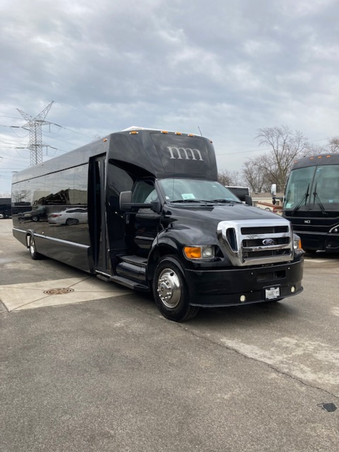Shuttle Bus for sale: 2015 Ford F-750 by Tiffany Coachbuilders