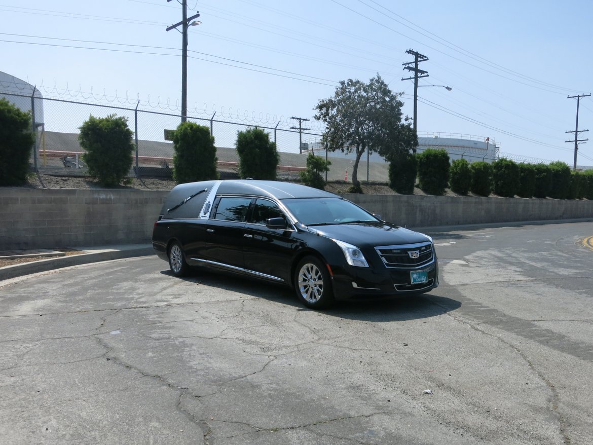 Funeral for sale: 2017 Cadillac XTS Victoria by S&amp;S Coach Company