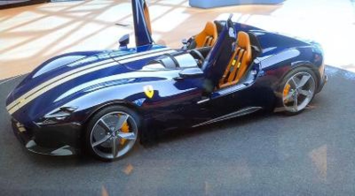 Exotic for sale: 2021 Ferrari Monza SP2 by Ferrari