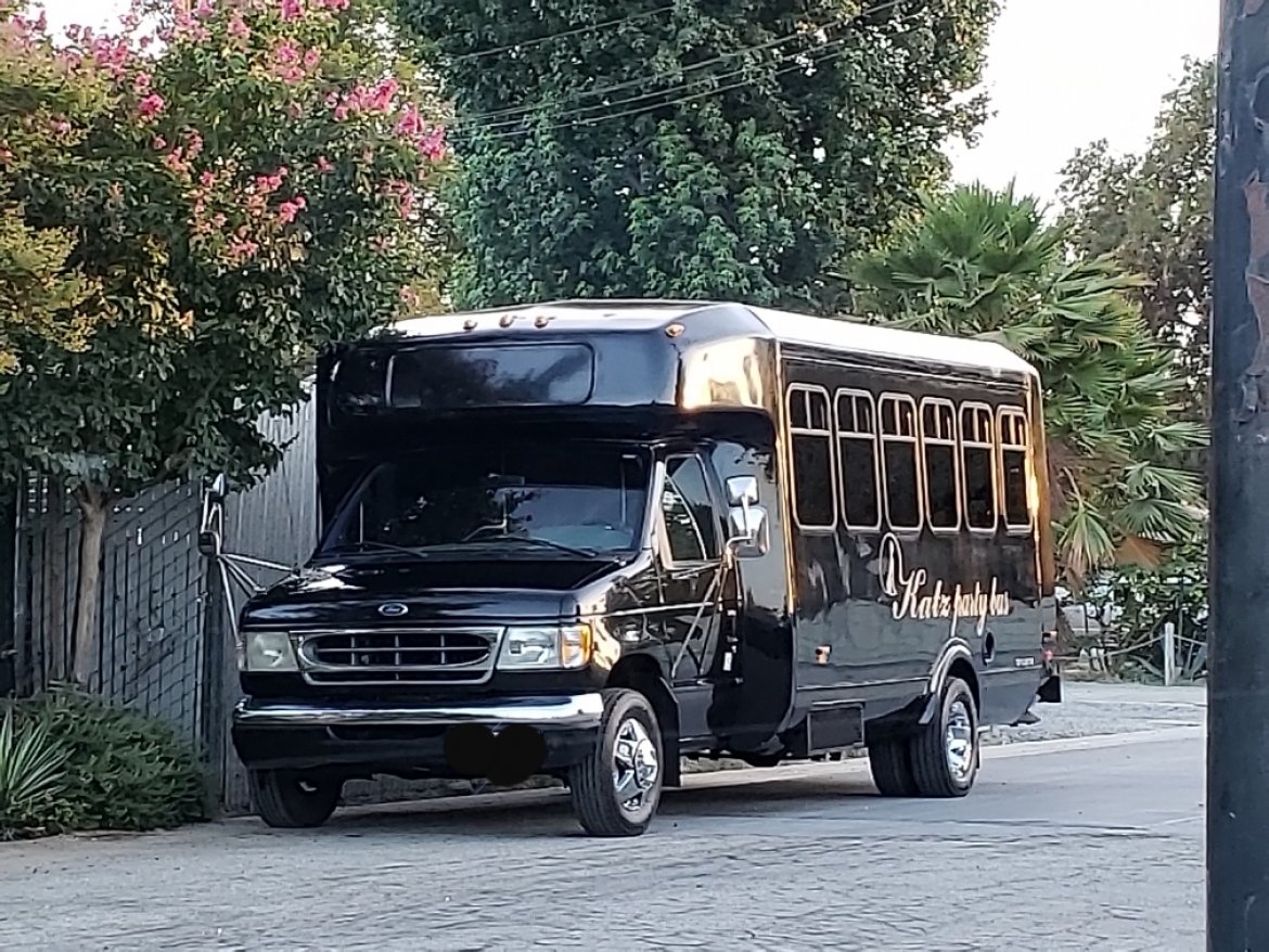 Limo Bus for sale: 2001 ElDorado National 2001 by EL DORADO